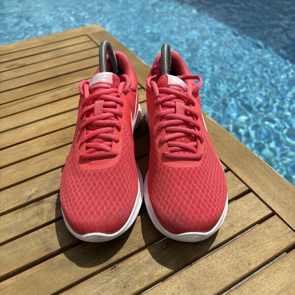 Nike Womens Revolution 4 908999-800 Coral Running Shoes Sneakers Size 7.5 - Picture 2 of 8